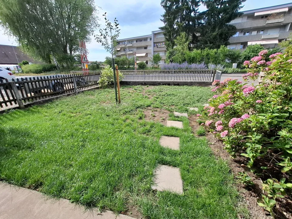 Grosszügige 3.5-Zimmer-Altbau-Wohnung mit Garten