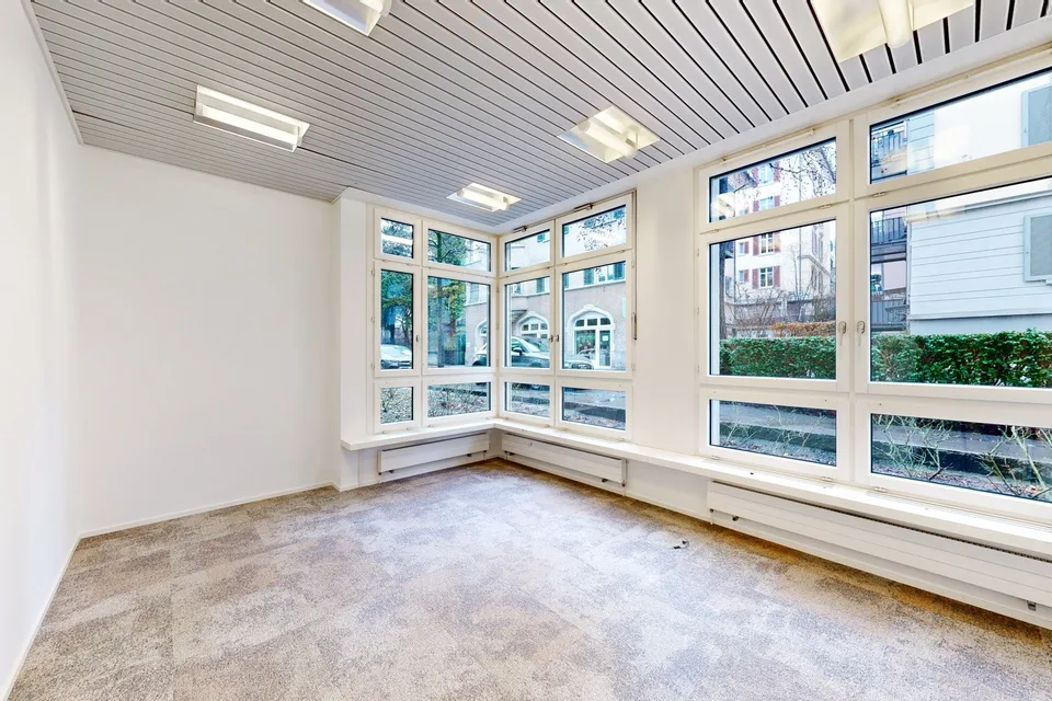 Spazio di ufficio/commerciale accogliente di 160m² per la bellezza o la consulenza!
