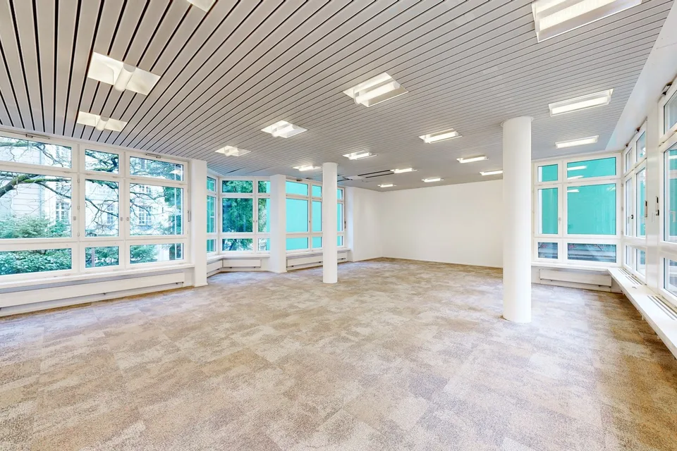 Spazio di ufficio/commerciale accogliente di 160m² per la bellezza o la consulenza!