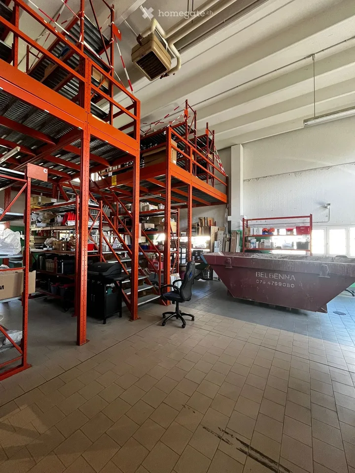 Spazio commerciale a Bellinzona - Carasso