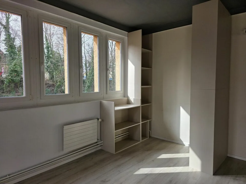 Spazio aperto di 62m2 in affitto. Quartiere del Flon
