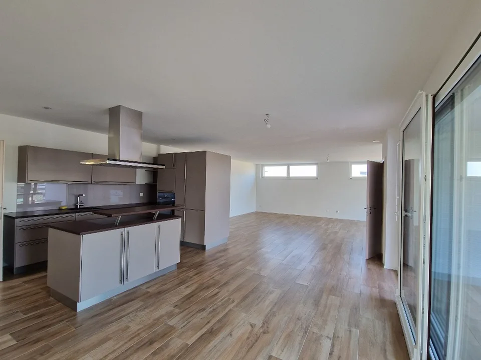 Moderne 4.5-Zimmer-Neubau-Wohnung in ruhiger Lage von Ettingen