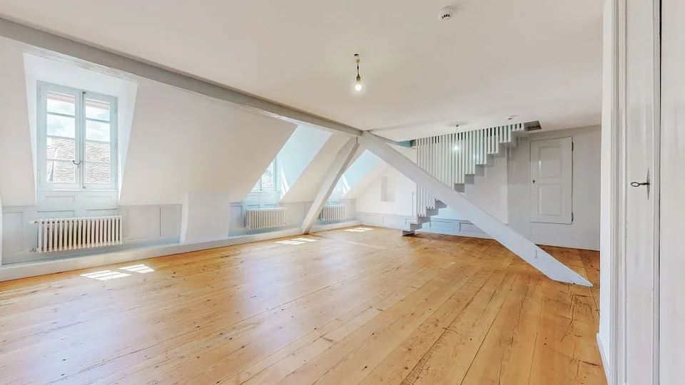 Appartamento maisonette 4 1/2 locali Est, nel cuore della città vecchia di Berna