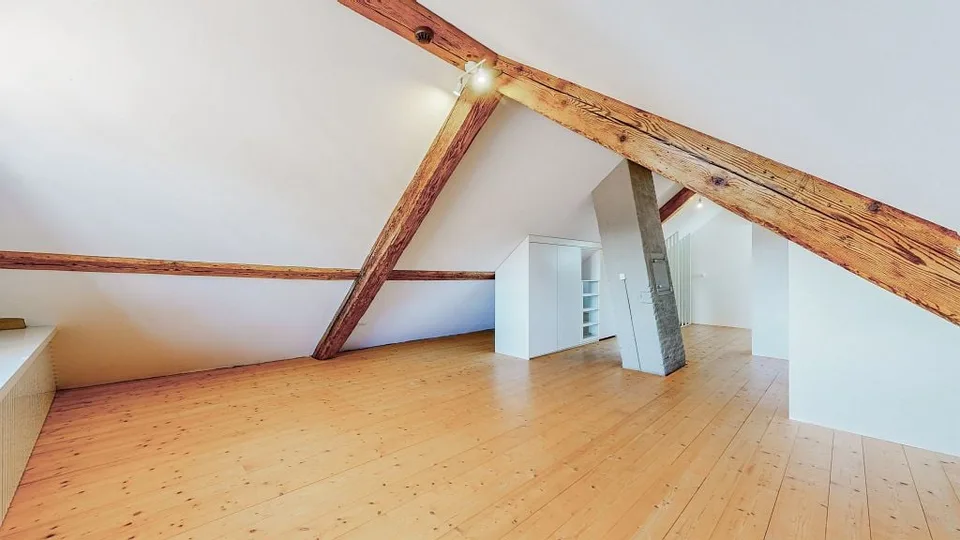 Appartamento maisonette 4 1/2 locali Est, nel cuore della città vecchia di Berna