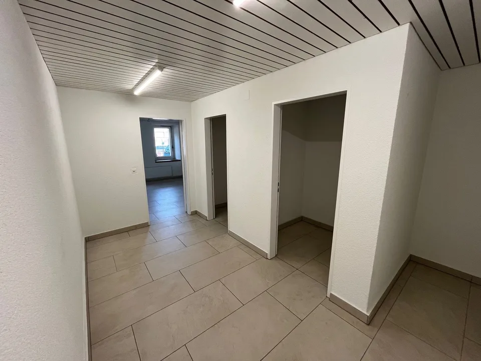 Spazio commerciale in affitto a Kehrsatz