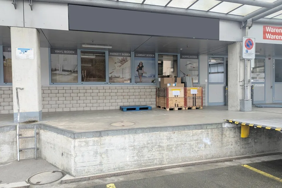 Spazio commerciale immediatamente alla rampa di carico – foto 6 di 7