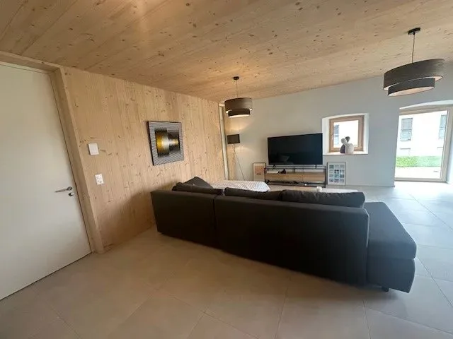 Superbo appartamento di 4.5 locali in duplex situato in un edificio completamente rinnovato