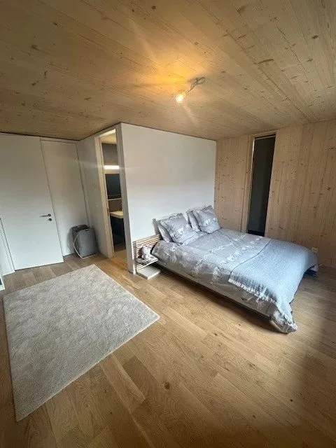 Superbo appartamento di 4.5 locali in duplex situato in un edificio completamente rinnovato