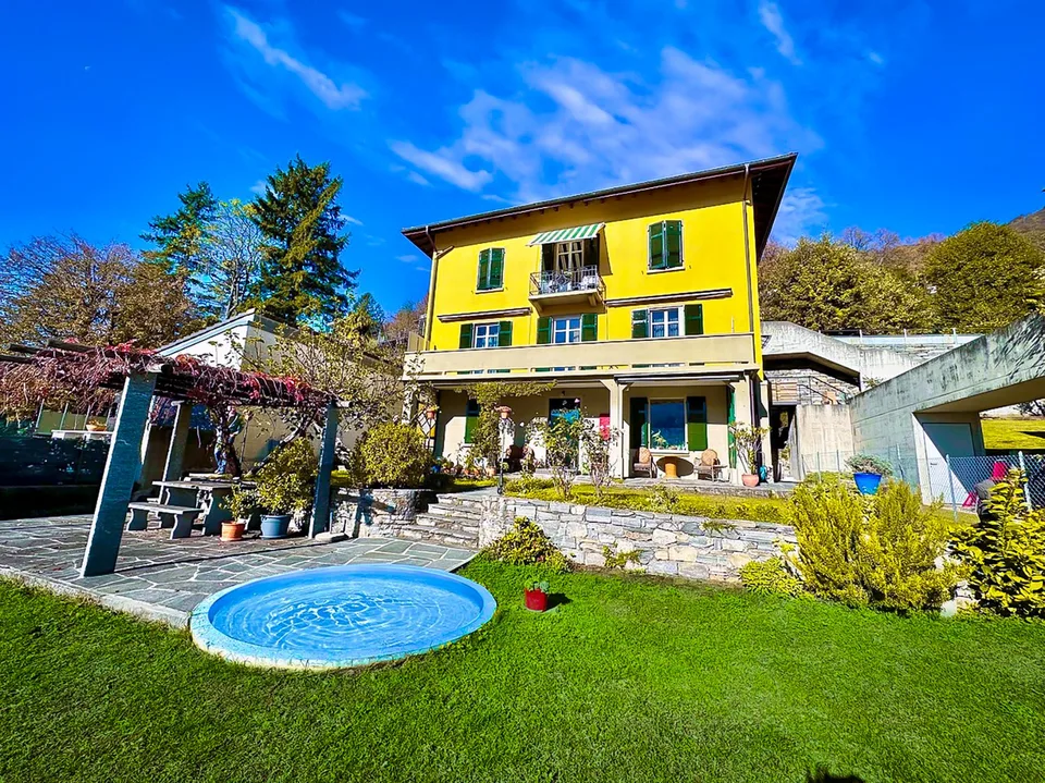 3-1/2 Zimmerwohnung mit Garten und Seeblick / 3.5 con giardino