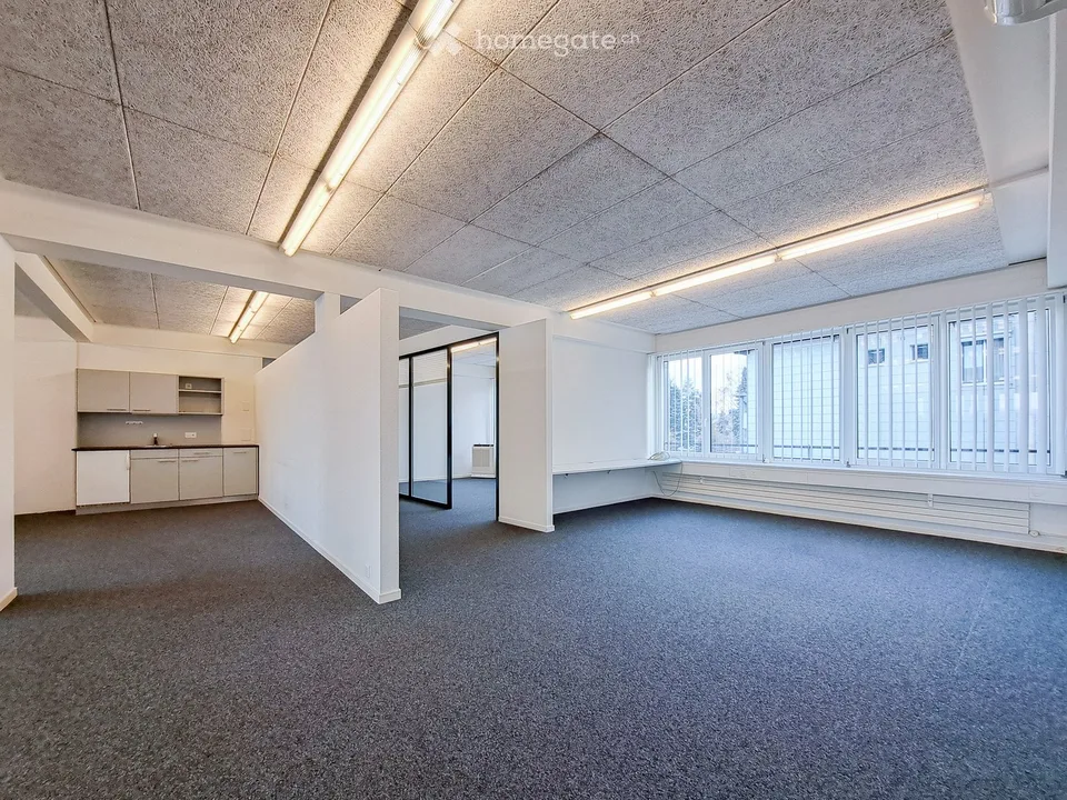 Espace de bureau moderne 4,5 pièces dans un endroit calme à Ettingen