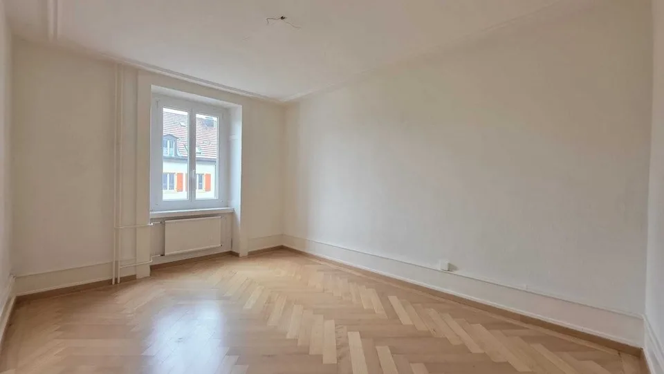 WOHNUNG MIT 3 ZIMMERN ZU VERMIETEN