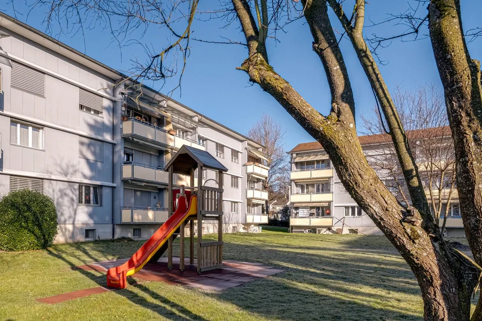 SOMMERAKTION - Einstellplatz 6 Monate gratis mieten!