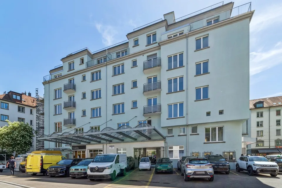 Stilvoll wohnen am Albisriederplatz – Erstbezug nach hochwertiger Sanierung