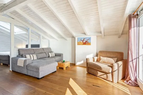 Appartamento di 3.5 locali con vista lago