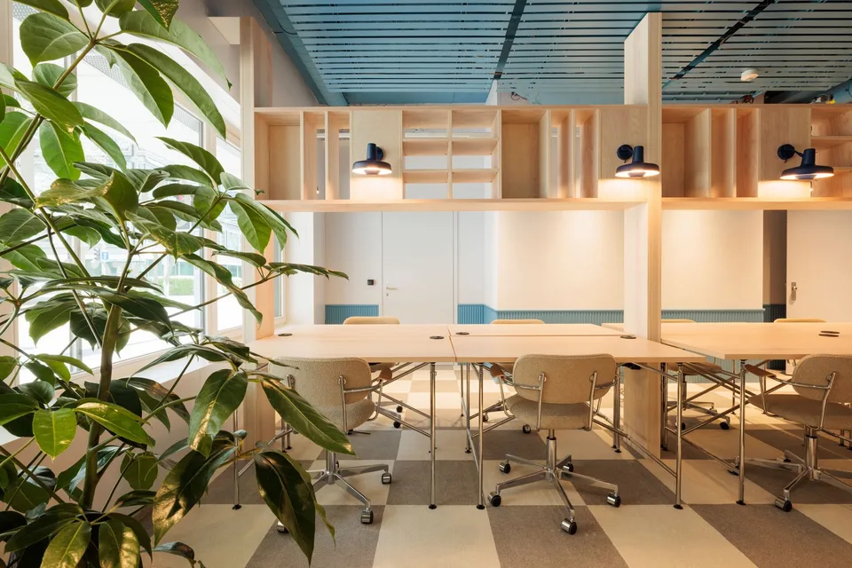 Design & Exklusivität: Büroflächen mit gratis Sportprogramm & Community-Anbindung – foto 15 di 20