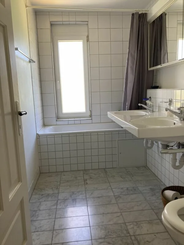 Appartement de vieillesse attractif dans un endroit calme