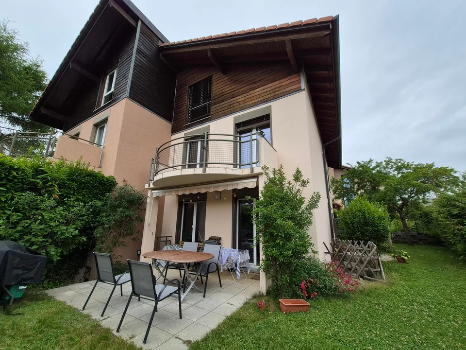 Villa mitoyenne de 6,5 pièces, env. 186 m2