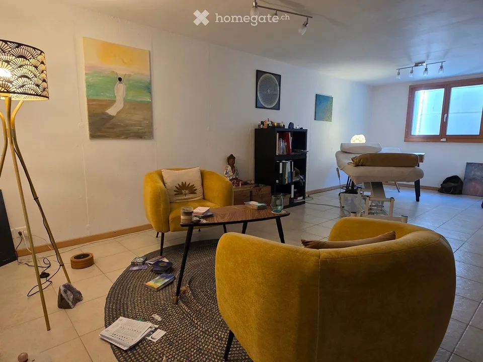 Geräumiges 6-Zimmer-Einfamilienhaus in Soral – Verfügbar ab November 2026