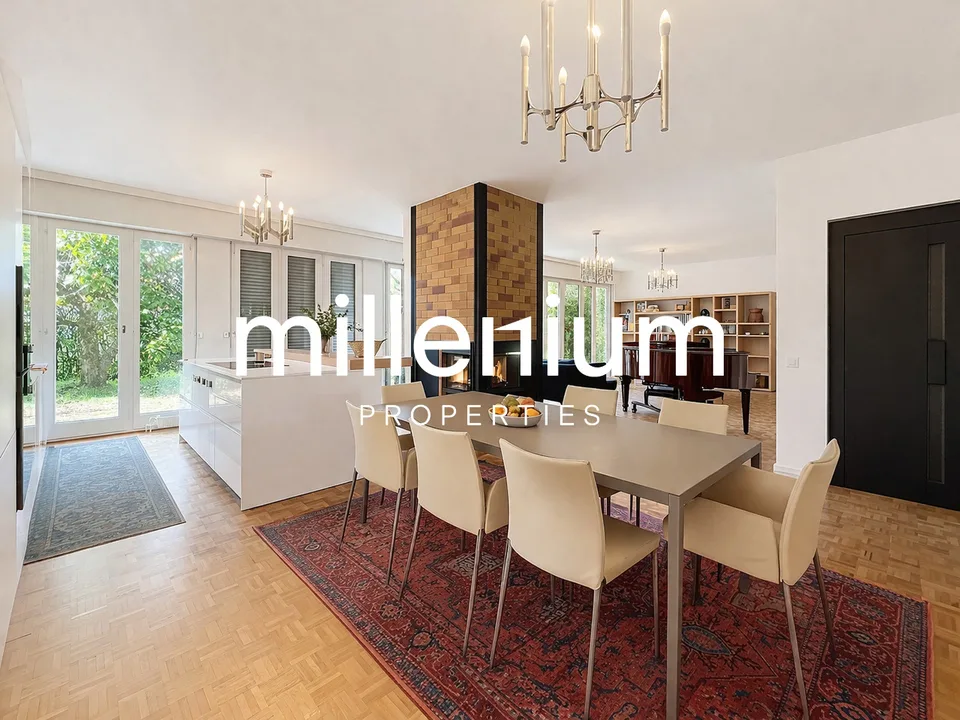 Prächtige Architekten-Villa in einer grünen Umgebung