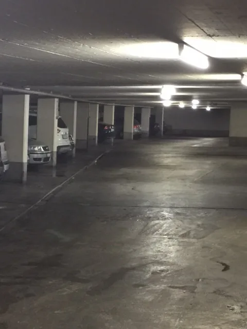 STADTTEIL CHAMPEL - Innener Parkplatz