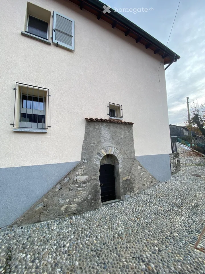 valle di Muggio: casetta unifamilare-tranquillita' e vista