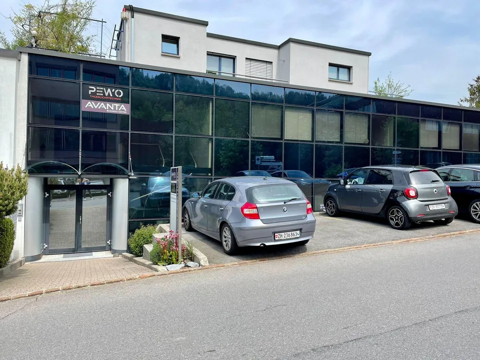 Gewerbe in Baar zu vermieten