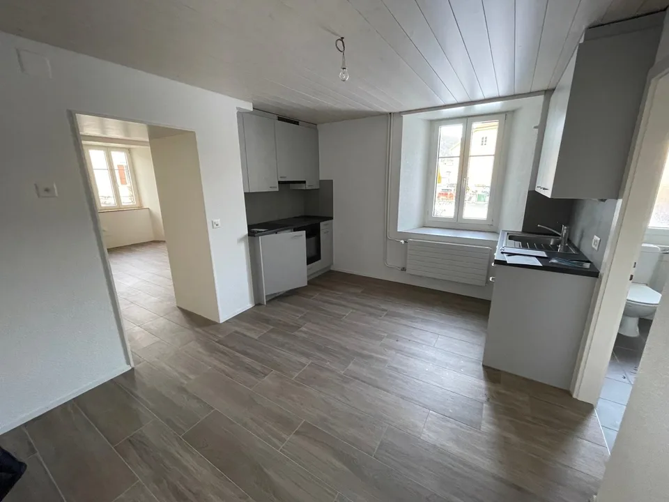A louer - appartement de 2.5 pièces avec cuisine agencée - Grand-Rue 42, Courtelary