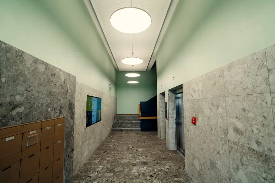 Office spaces with high construction standard, archive and kitchen