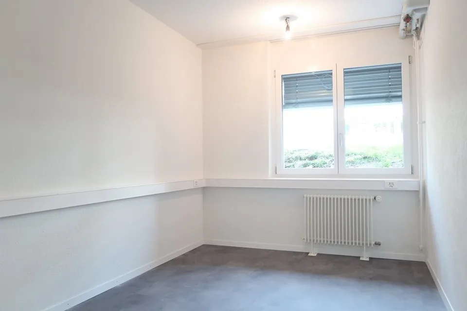 Helles, neu saniertes Büro - modern, komfortabel, bereit für Ihr Team – Foto 7 von 10