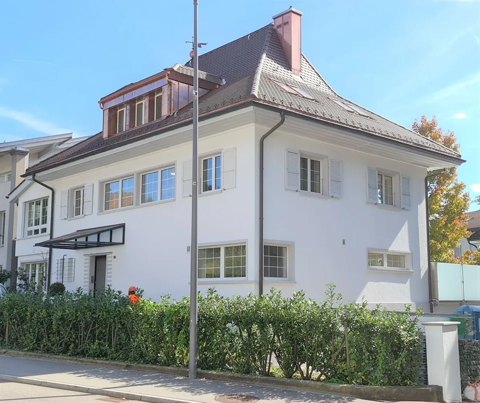 Charmante Dachwohnung an der Bahnhofstrasse in Aarburg – ab sofort verfügbar!