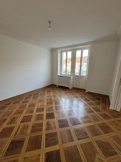 Ampio appartamento di 5,5 locali ristrutturato a Tavannes