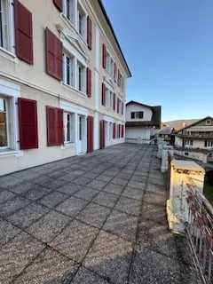 Spacious 5.5-room apartment renovated in Tavannes – photo 18 of 18