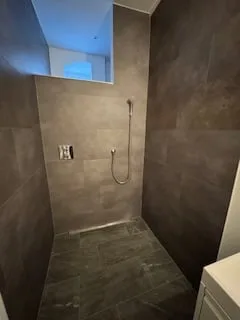 Spacious 5.5-room apartment renovated in Tavannes – photo 13 of 18