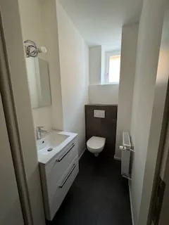 Spacious 5.5-room apartment renovated in Tavannes – photo 16 of 18