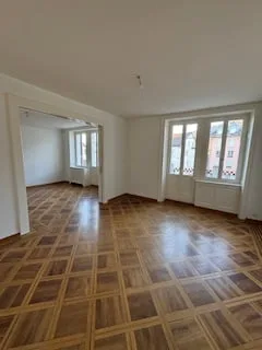 Ampio appartamento di 5,5 locali ristrutturato a Tavannes