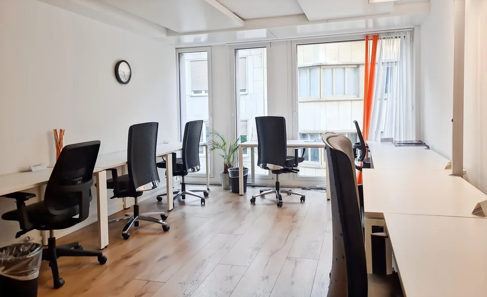 Privater Büroraum für 5 in Regus City Old Town