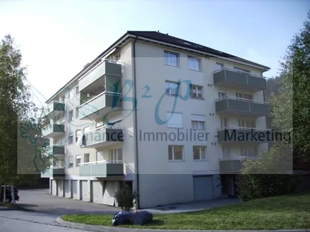 Bel appartement de 3.5 pièces situé au 2ème étage avec un balcon