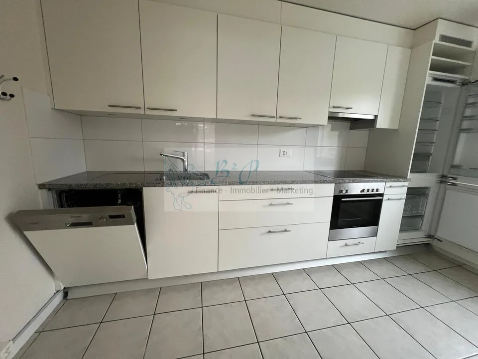 Bel appartement de 3.5 pièces situé au 2ème étage avec un balcon