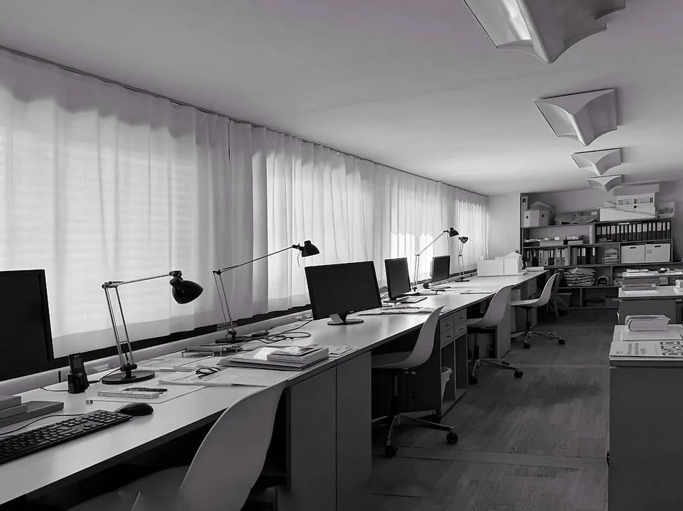 Büroplätze und flexible Arbeitsräume – Foto 12 von 13
