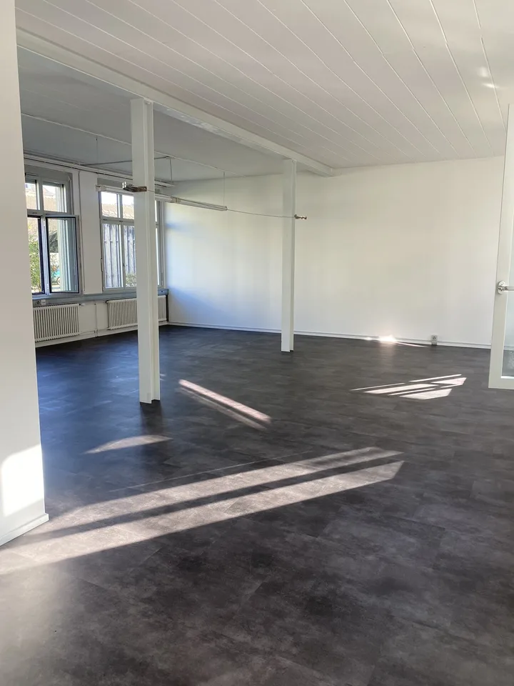 Vielseitig nutzbarer Gewerberaum in Schöftland