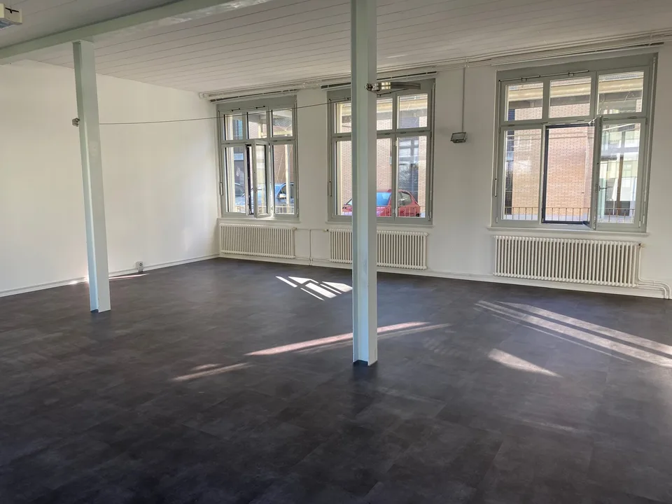 Vielseitig nutzbarer Gewerberaum in Schöftland