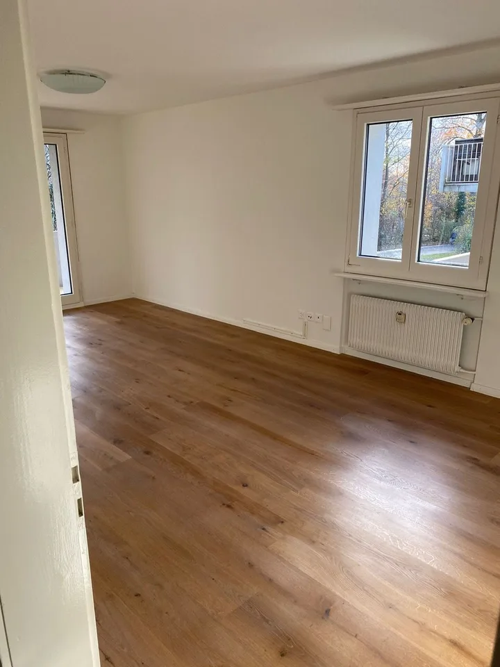 Hübsche 3.5 Zi Wohnung mit Balkon, Bächlein, Natur - ab 1.10.2026