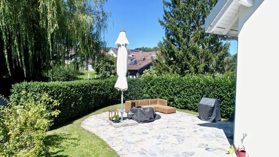 Beautiful semi-detached house with 5.5 rooms