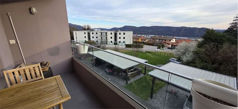 Helles 4.5-Zimmer-Apartment mit Terrasse - Castel San Pietro