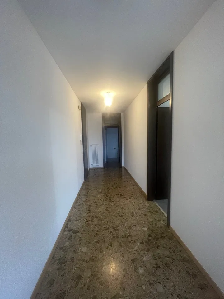 Renovierte 4.5-Zimmer-Wohnung in Massagno – Foto 11 von 12