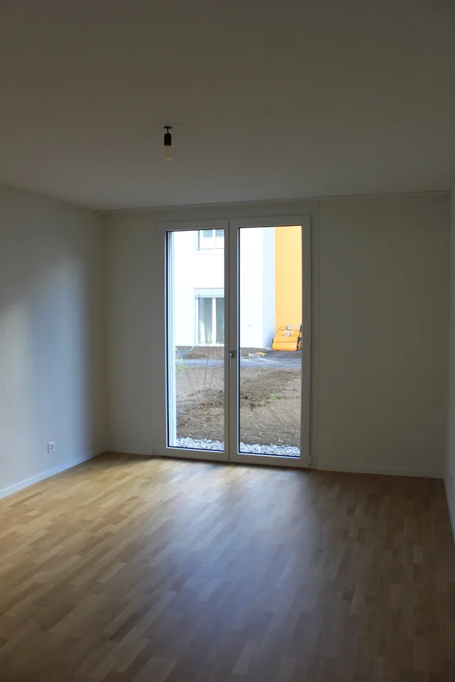 Bel appartement de 3,5 pièces lumineux au 1er étage, milieu droit