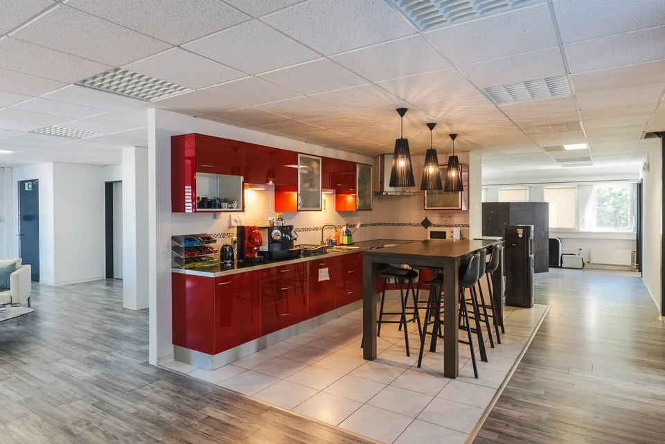 Bureau de 188m²- Idéalement placé à Gland