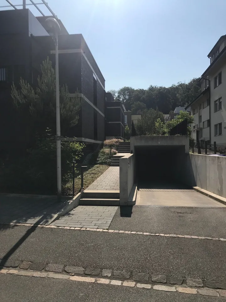 Einstellhalleplätze an der Magrethenstrasse 10 zu vermieten