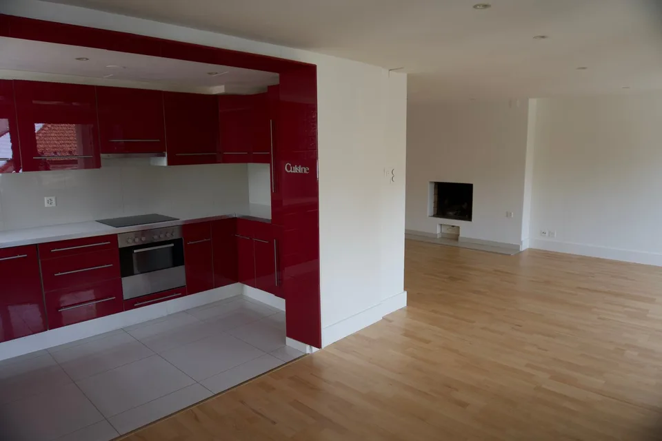 Delizioso appartamento di 4 locali ristrutturato con balcone – La Chaux-de-Fonds