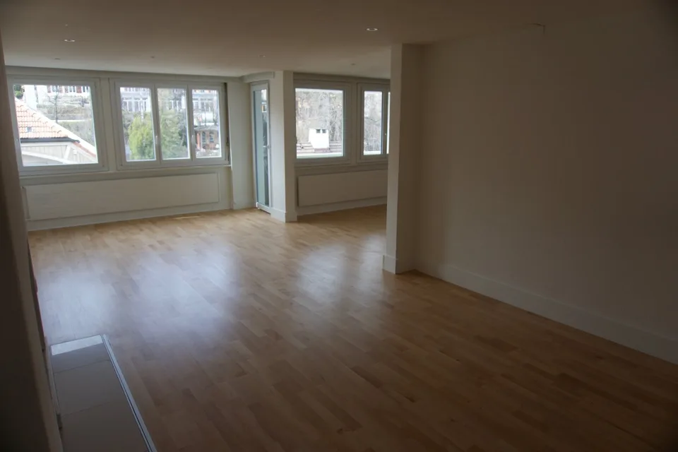 Delizioso appartamento di 4 locali ristrutturato con balcone – La Chaux-de-Fonds